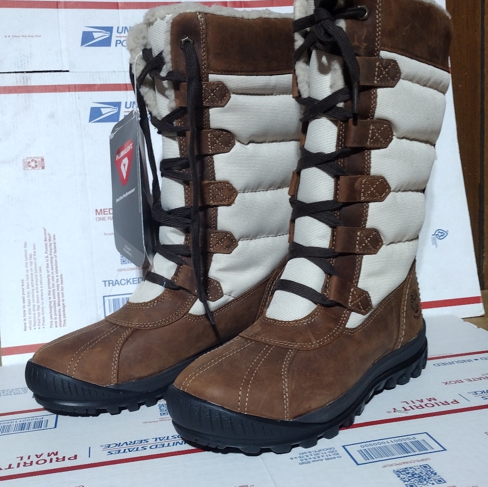 Women's Timberland primaloft snow boots